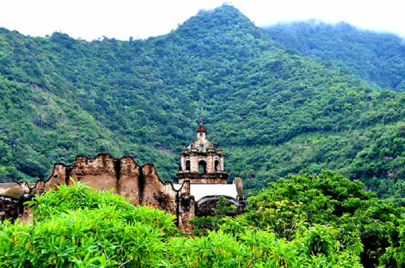 Malinalco Pueblo Mágico and adventure romance Habibi World Travel